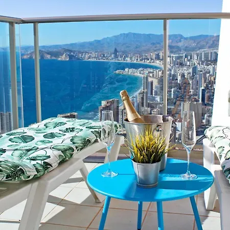 Apartment Sky High On The 38th Floor - Sea Views