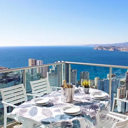 Apartment Sky High On The 38th Floor - Sea Views