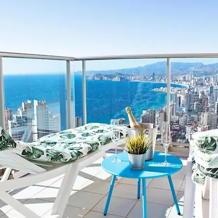 Sky High On The 38th Floor - Sea Views *