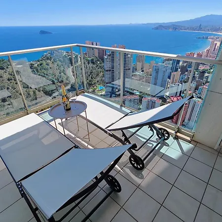 Sky High On The 38th Floor - Sea Views Appartamento Benidorm