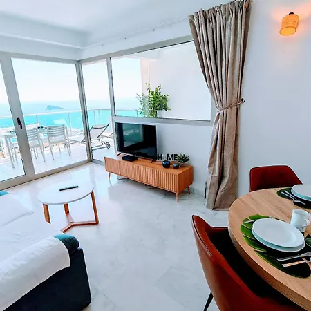 Sky High On The 38th Floor - Sea Views * Benidorm