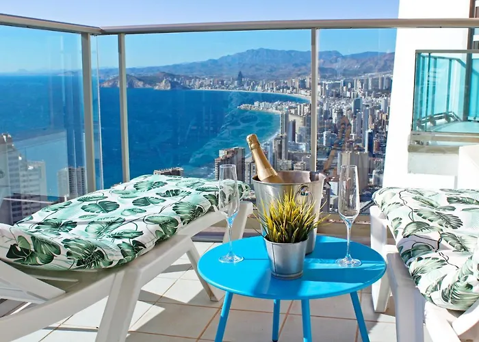 Lägenhet Sky High On The 38th Floor - Sea Views