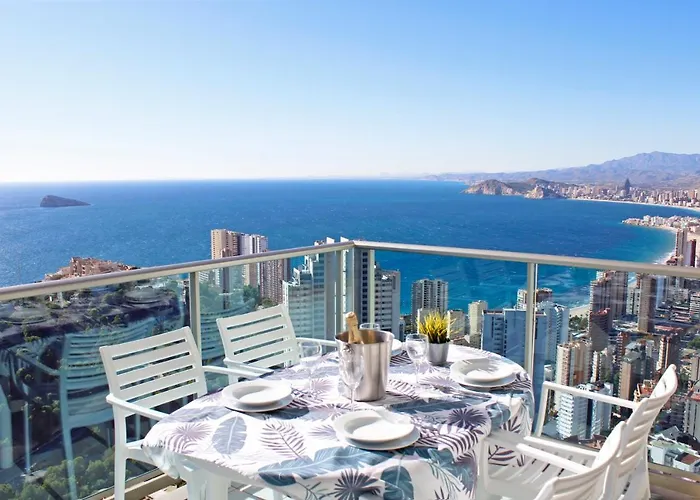 Lägenhet Sky High On The 38th Floor - Sea Views