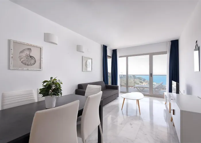 Sky High On The 38th Floor - Sea Views Lägenhet